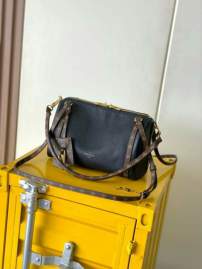 Picture of Louis Vuitton Handbags _SKUfw221094101fw